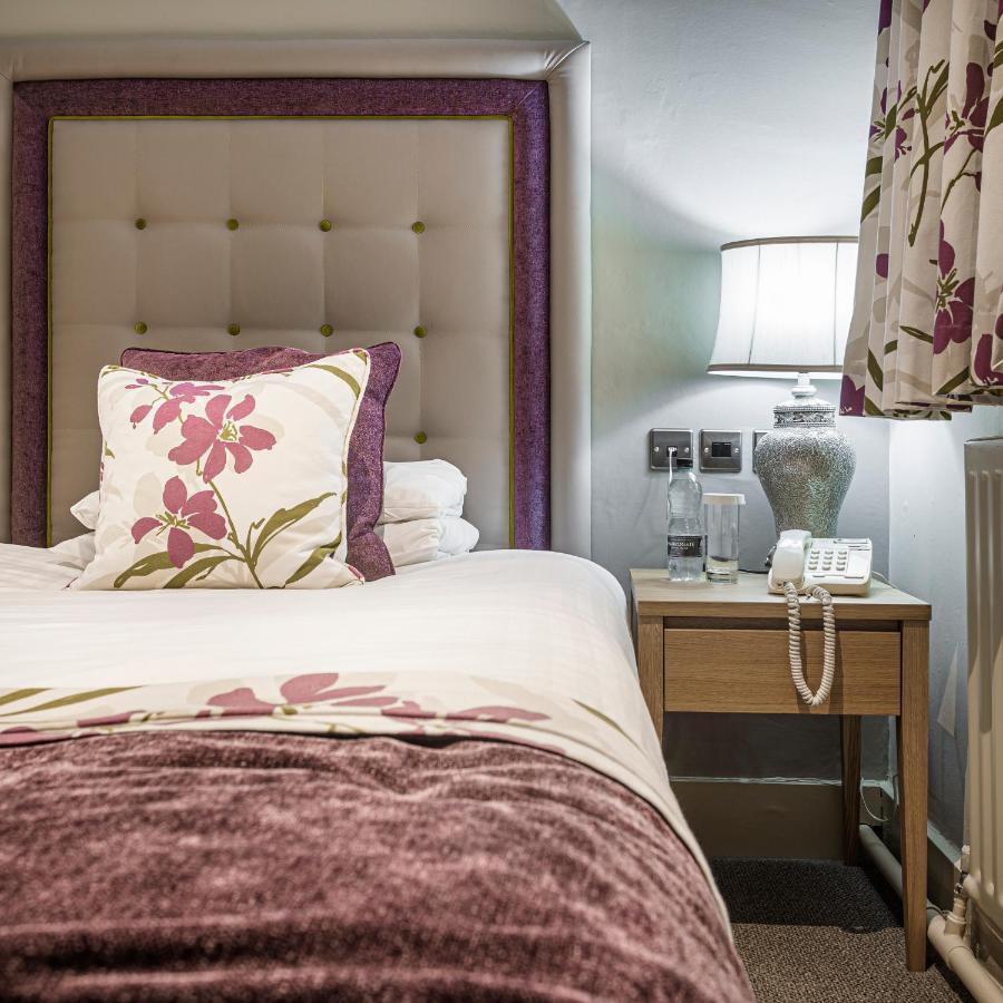 The Royal Oak Hotel, Welshpool, Mid Wales 외부 사진