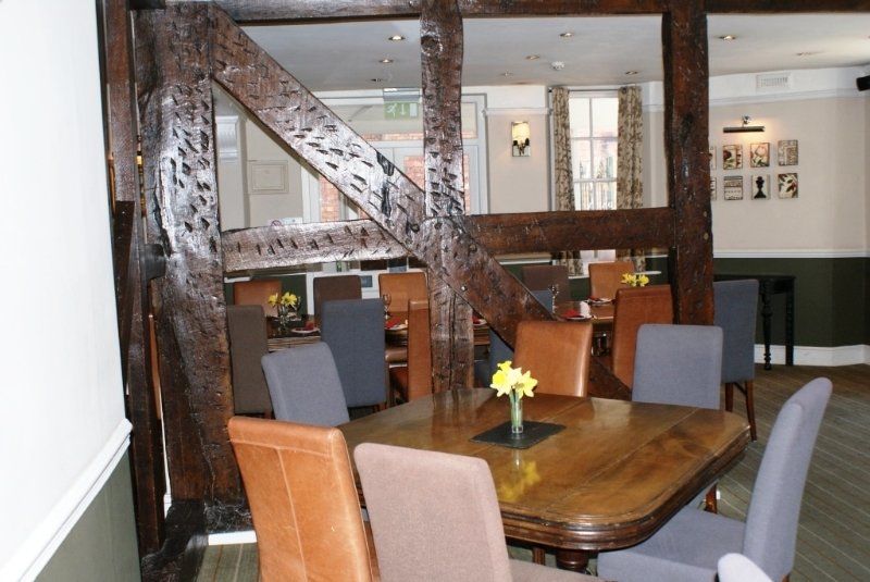 The Royal Oak Hotel, Welshpool, Mid Wales 외부 사진